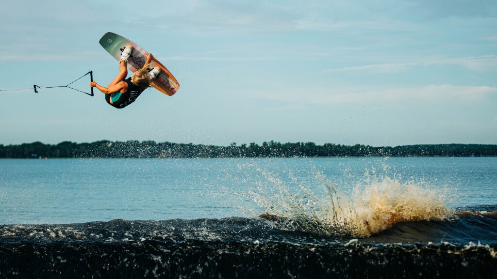 A photo of a Slingshot athlete wakeboarding.